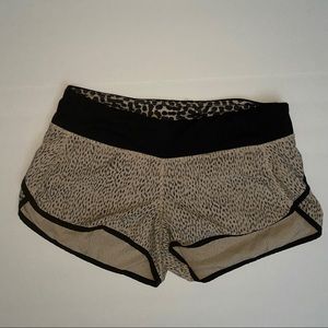 Lululemon speed shorts 🤍